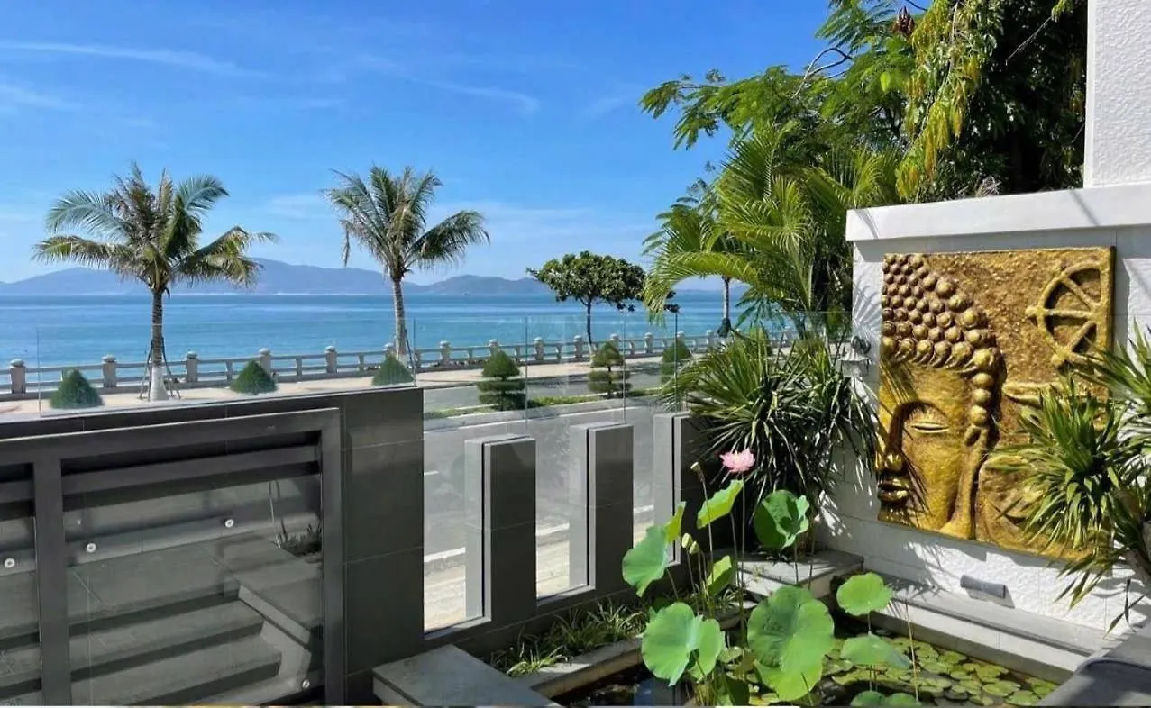 Ocean View Villa - 8 Bedrooms - In Great Location - Just 10M From The Beach 나트랑 0*,