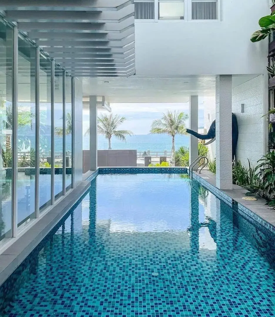 Ocean View Villa - 8 Bedrooms - In Great Location - Just 10M From The Beach 나트랑