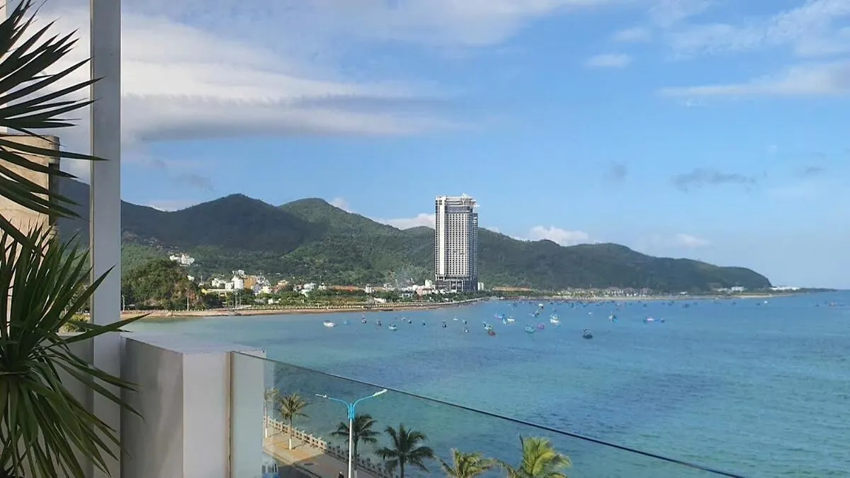 Ocean View Villa - 8 Bedrooms - In Great Location - Just 10M From The Beach 나트랑