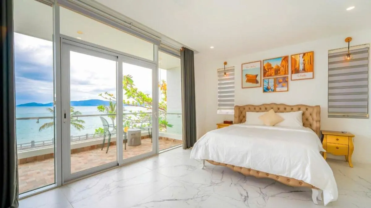 Ocean View Villa - 8 Bedrooms - In Great Location - Just 10M From The Beach 나트랑