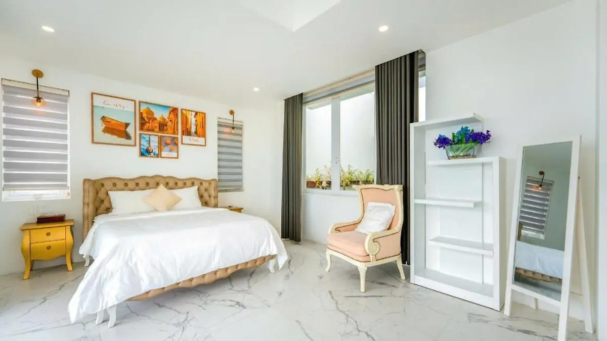 Ocean View Villa - 8 Bedrooms - In Great Location - Just 10M From The Beach 나트랑