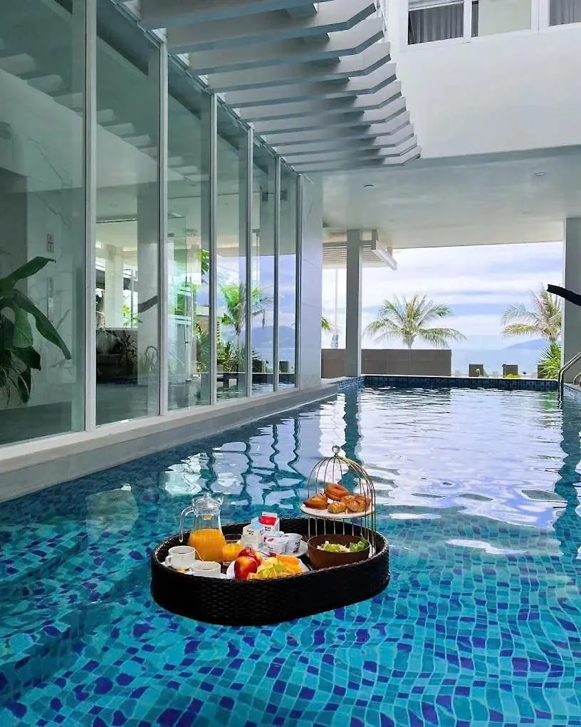 Ocean View Villa - 8 Bedrooms - In Great Location - Just 10M From The Beach 나트랑