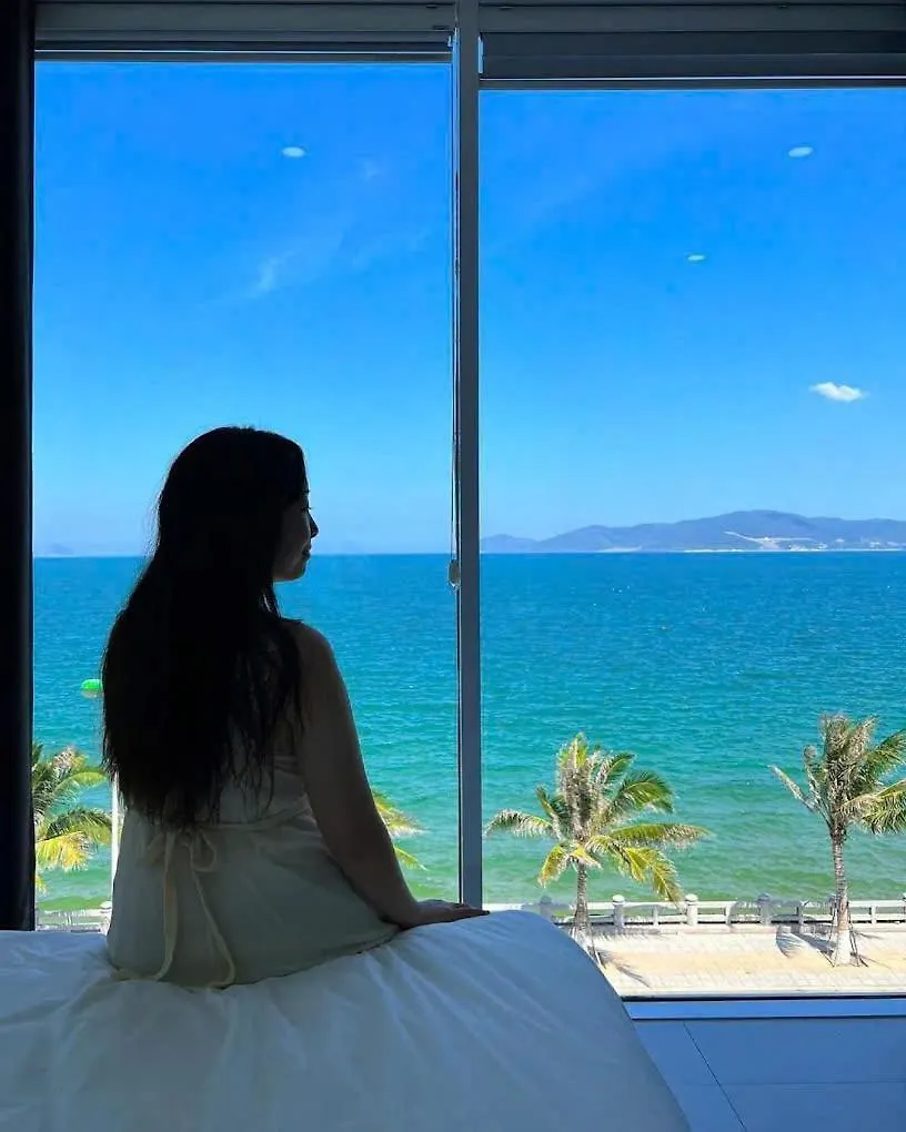 Ocean View Villa - 8 Bedrooms - In Great Location - Just 10M From The Beach 나트랑