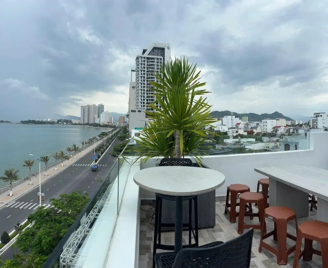 Ocean View Villa - 8 Bedrooms - In Great Location - Just 10M From The Beach 나트랑 베트남