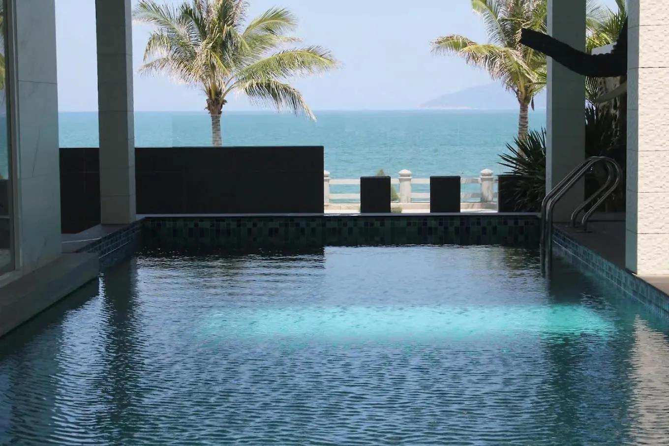 Ocean View Villa - 8 Bedrooms - In Great Location - Just 10M From The Beach نها ترانج فيتنام